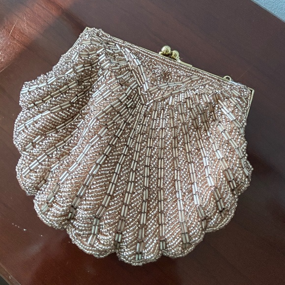 Vintage Gold Beaded Clamshell Clutch or Crossbody Bag - Picture 2 of 6